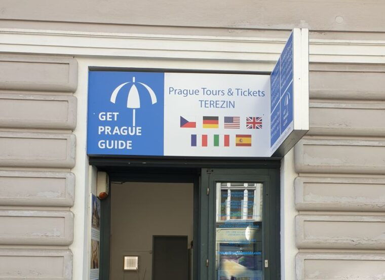 prague-charles-bridge-audio-guide-with-tower-entry-ticket