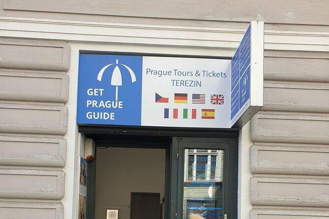 prague-charles-bridge-tower-admission-ticket-and-audioguide