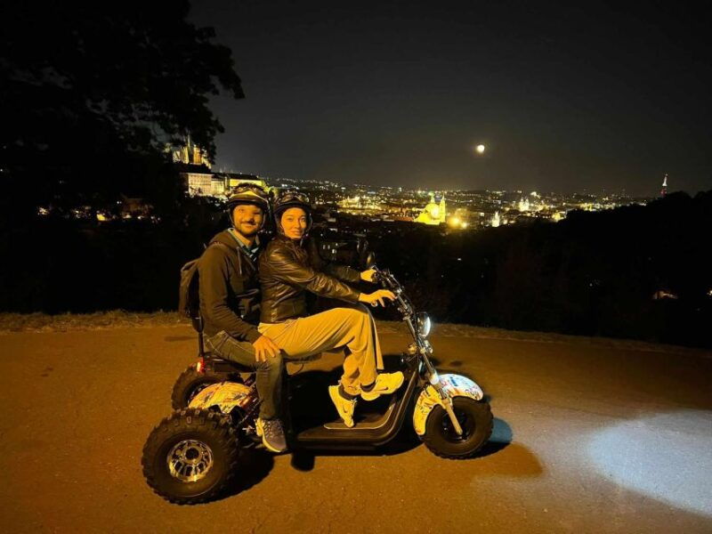 prague-city-sightseeing-in-night-trike-tour