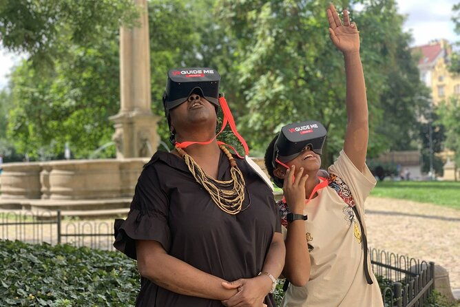 prague-city-tour-with-virtual-reality