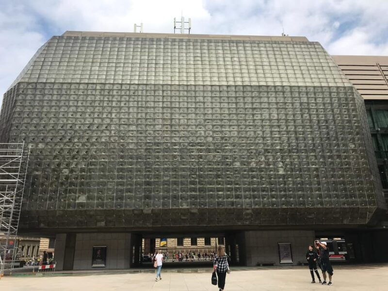 prague-cold-war-communism-tour-with-a-local-historian