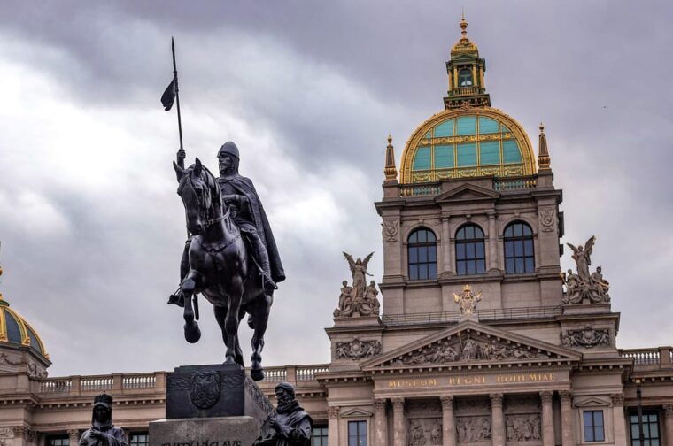 prague-cold-war-communism-tour-with-a-local-historian