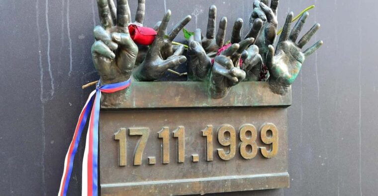 prague-cold-war-communism-tour-with-a-local-historian