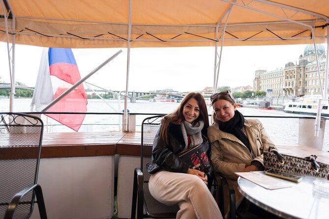 prague-combo-castle-guided-tour-bus-and-free-boat