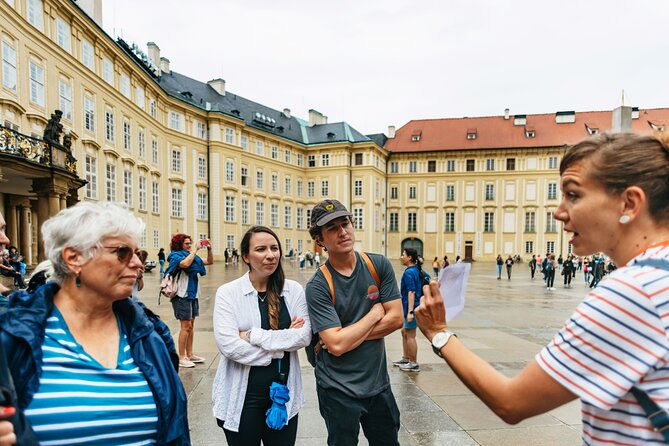 prague-combo-castle-guided-tour-bus-and-free-boat