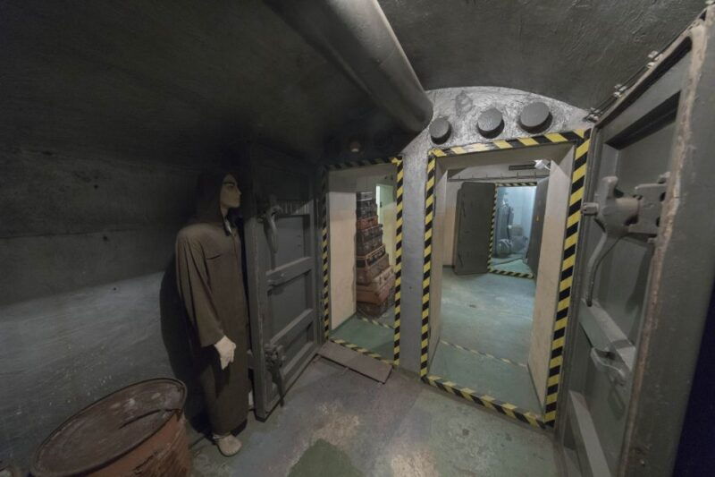 prague-communism-history-and-nuclear-bunker-guided-tour