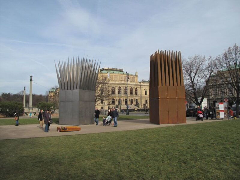 prague-communism-tour-museum-visit