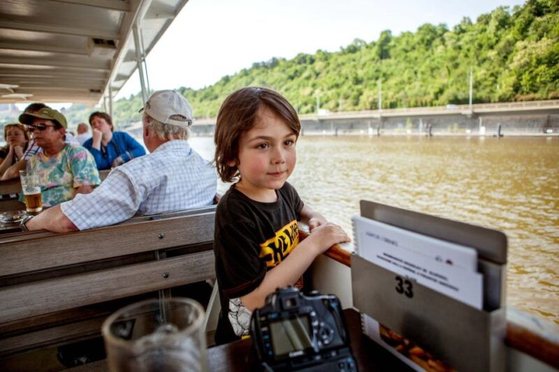 prague-cruise-1-hour-on-the-river-vltava