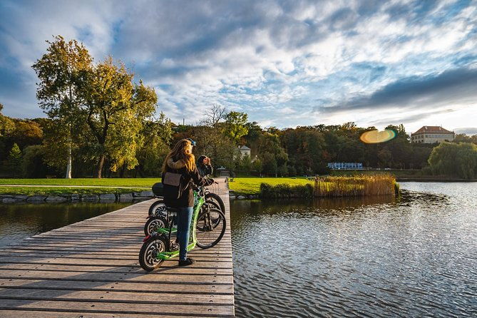 prague-e-scooter-hugo-bike-rental