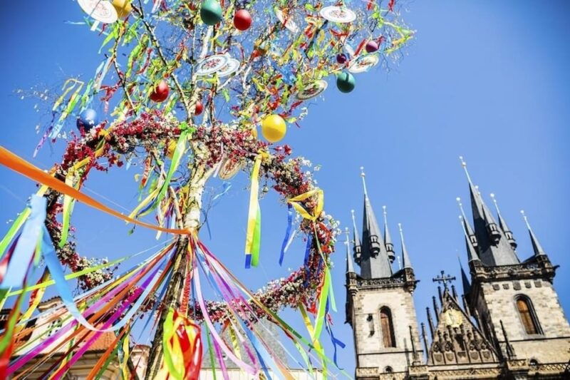 prague-easter-markets-tour-with-czech-traditions-snacks