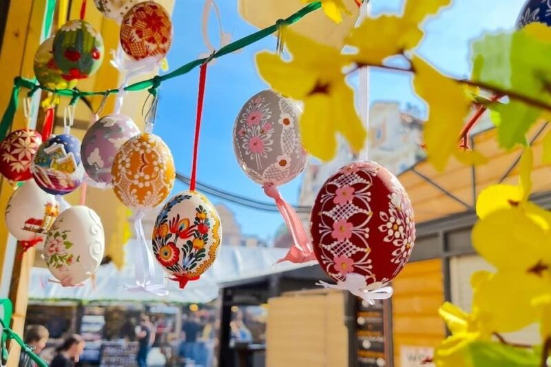 prague-easter-markets-tour-with-czech-traditions-snacks