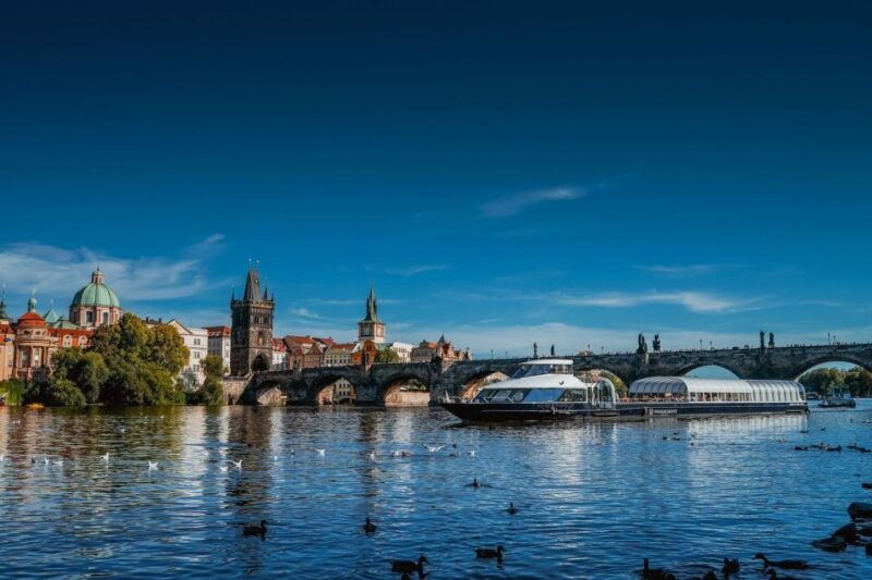 prague-evening-vltava-river-eco-cruise-with-prosecco