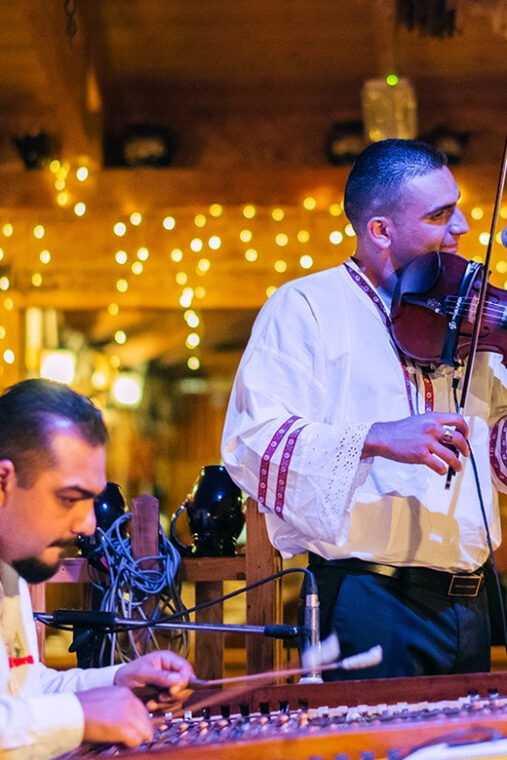 prague-folk-dancing-dinner-experience