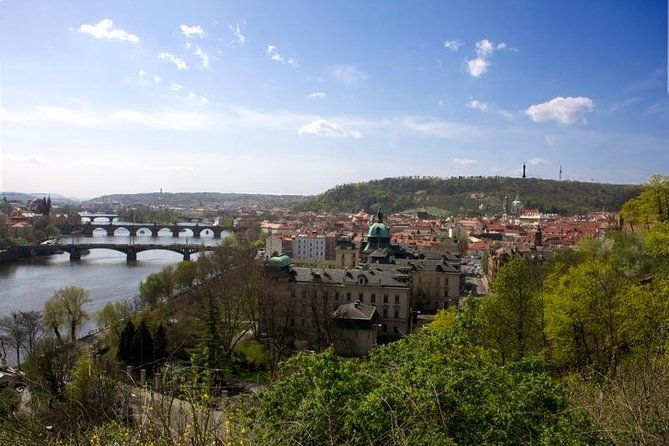 prague-full-day-city-walking-tour-and-petrin-tower-2