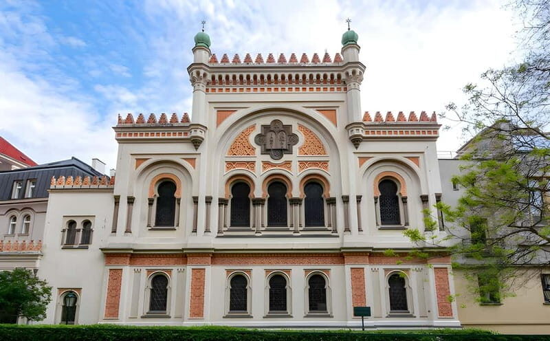 Prague: Full-Day Guided Tour of Prague in a Small-Group - FAQ