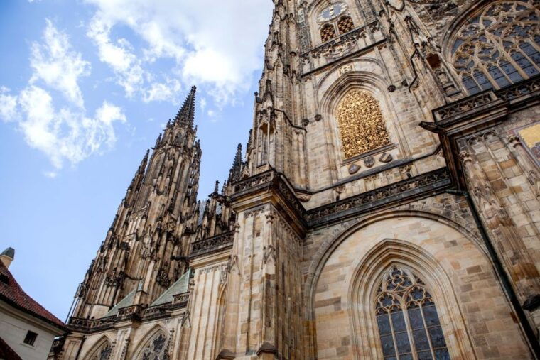 prague-full-day-sightseeing-tour-with-cruise-and-lunch