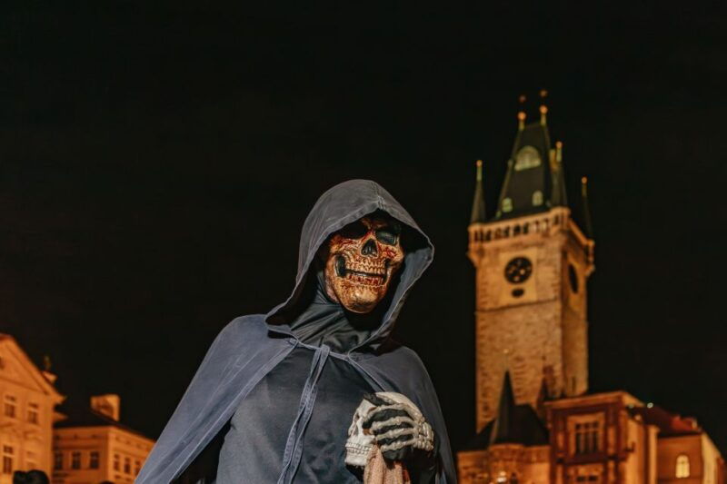 prague-ghost-walking-tour-where-legends-come-to-life