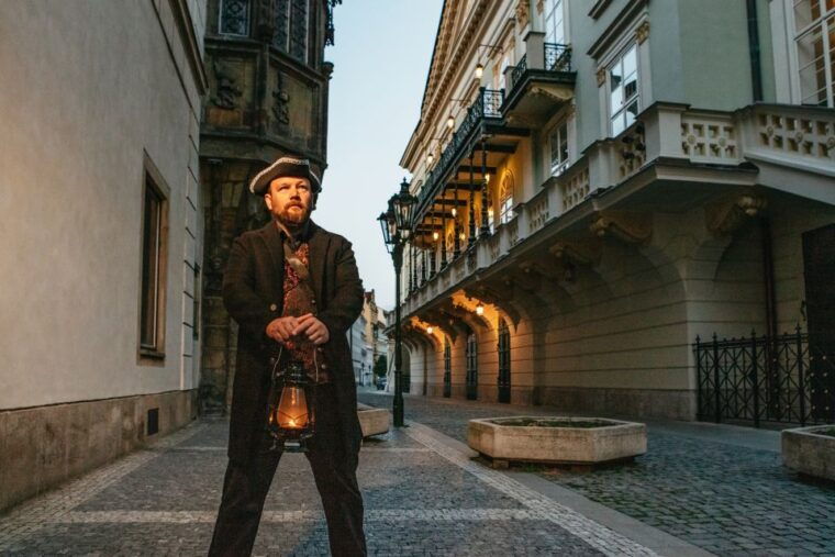 prague-ghosts-and-legends-nighttime-guided-walking-tour