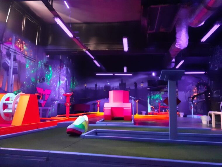 prague-glow-golf-mini-golf-game-by-uv-light