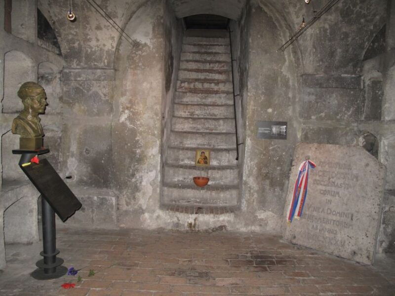 prague-guided-operation-anthropoid-tour-with-lidice