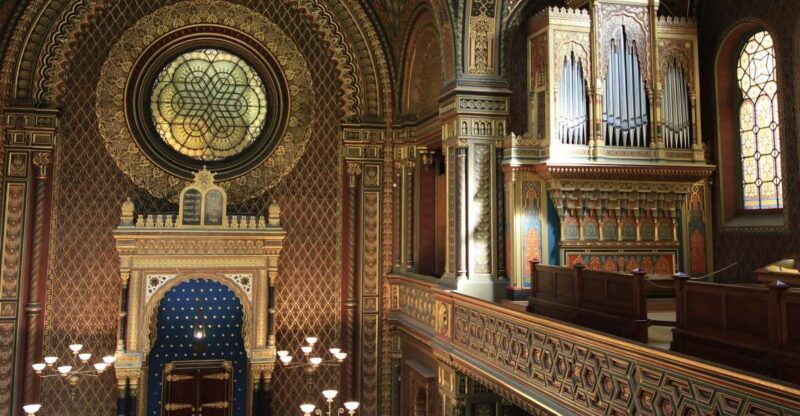 prague-guided-walking-tour-of-pragues-jewish-quarter