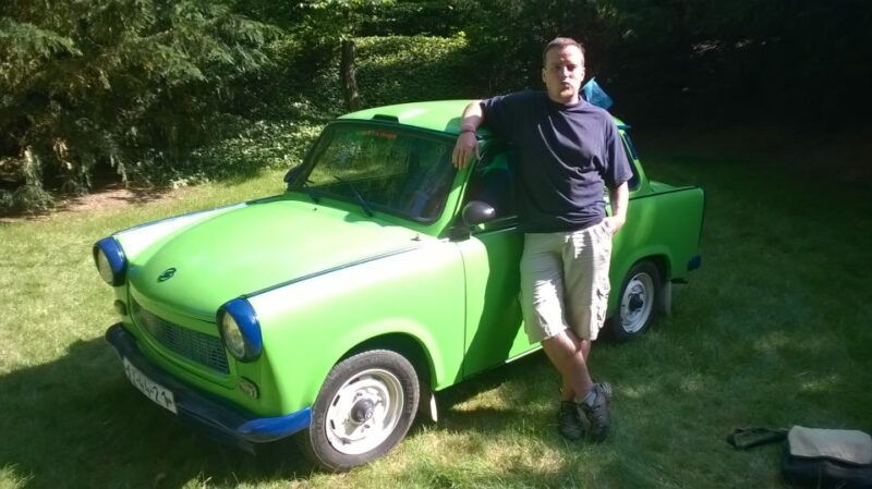 prague-highlights-walking-tour-to-the-german-embassy-1989