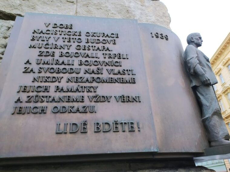 prague-historical-walking-tour-with-focus-on-world-war-2