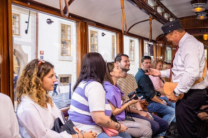 prague-hop-on-hop-off-sightseeing-tram