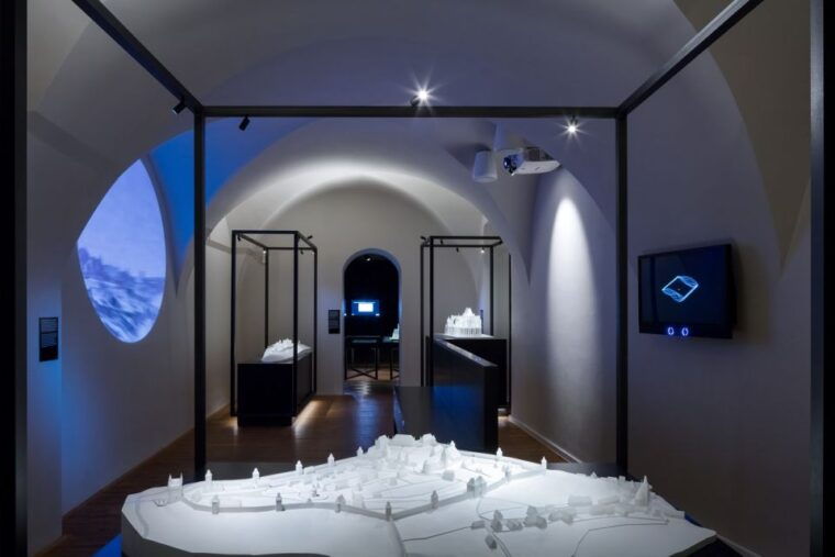 prague-house-at-the-golden-ring-entry-ticket