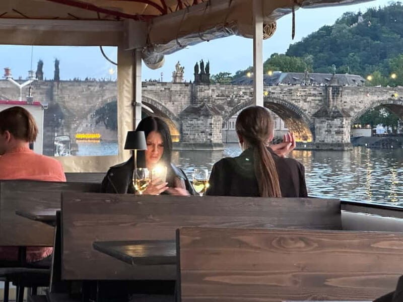 Prague: Jazz Boat Café: 1 hour city center jazz cruise - Prague: Jazz Boat Café – A 50-Minute City Center Jazz Cruise