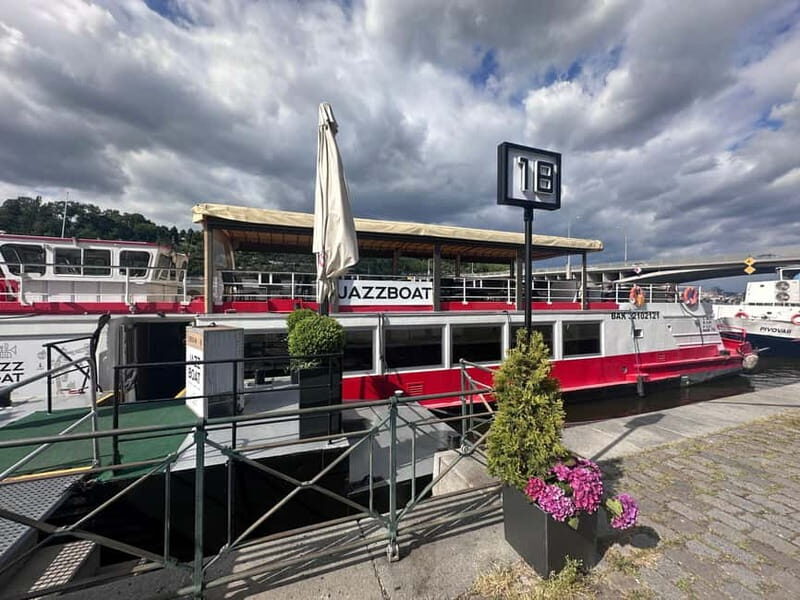 Prague: Jazz Boat Café: 1 hour city center jazz cruise - Potential Drawbacks to Consider