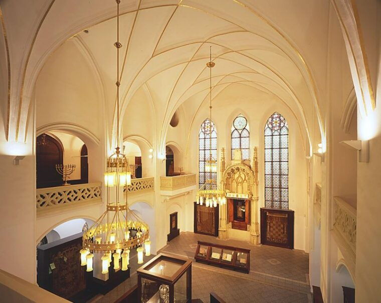 prague-jewish-town-walking-tour