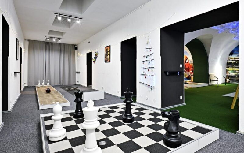 prague-mazemania-miniature-golf-experience