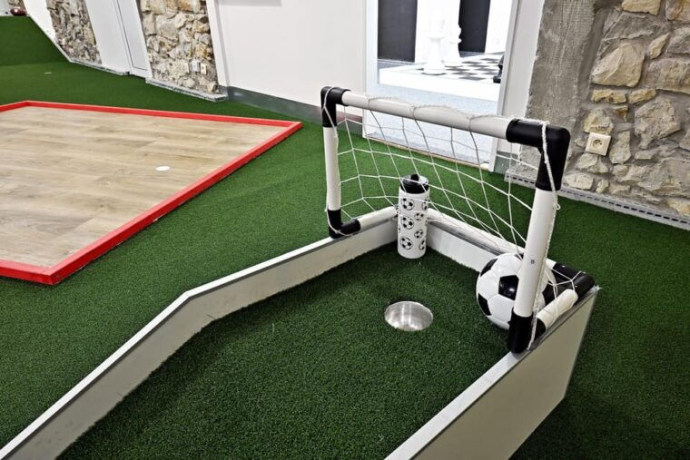 prague-mazemania-miniature-golf-experience