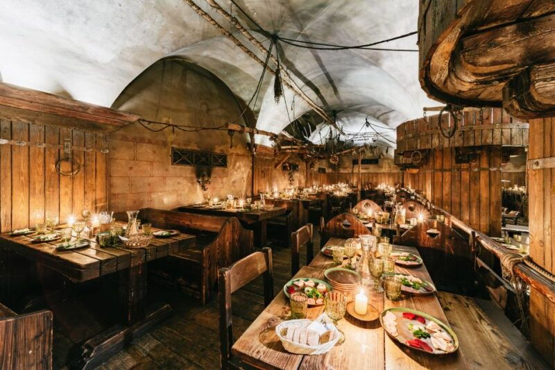 prague-medieval-dinner-with-unlimited-drinks