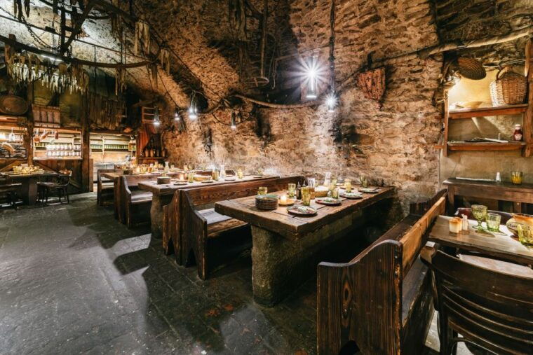 prague-medieval-dinner-with-unlimited-drinks