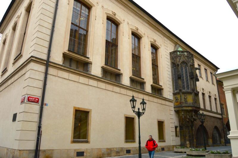 prague-national-museum-ticket-online-audioguide-city-tour