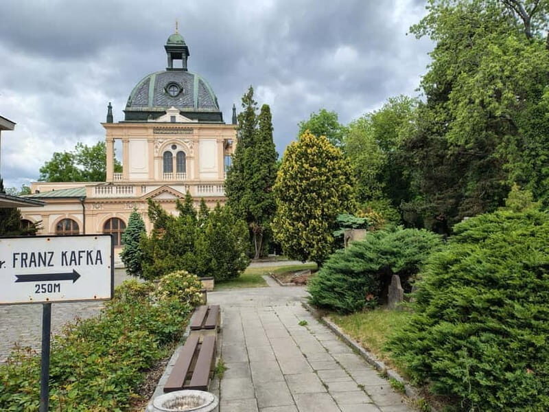 Prague: New Jewish Cemetery Guided Tour - FAQs