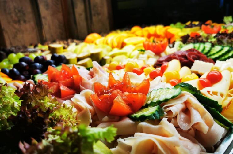 prague-new-years-eve-cruise-through-midnight