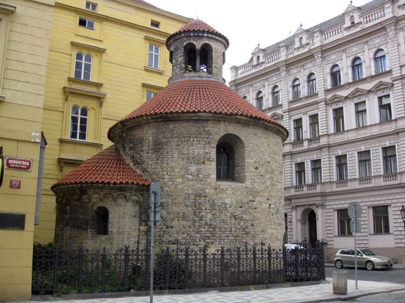 prague-old-new-and-jewish-towns-guided-walking-tour