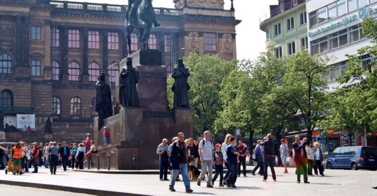 prague-old-new-and-jewish-towns-guided-walking-tour