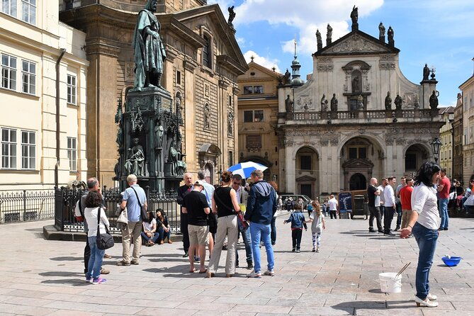 prague-old-town-and-beer-walking-tour-including-dinner