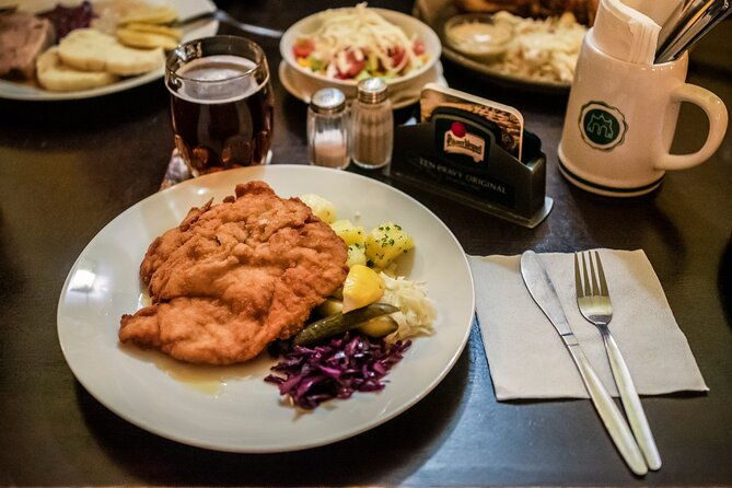 prague-old-town-and-beer-walking-tour-including-dinner