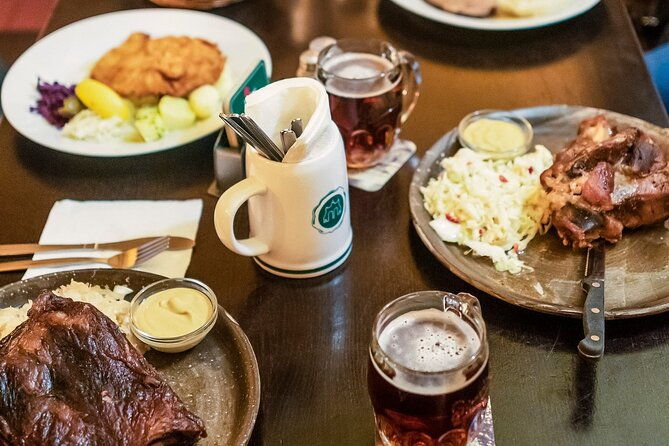 prague-old-town-and-beer-walking-tour-including-dinner