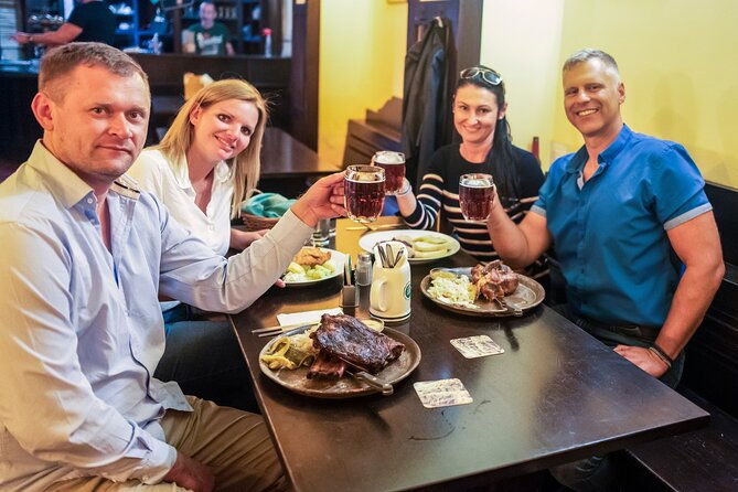 prague-old-town-and-beer-walking-tour-including-dinner