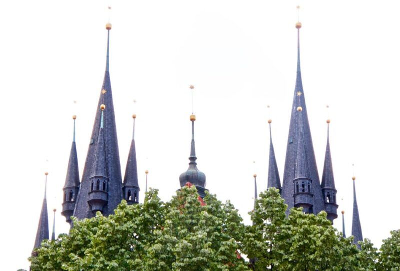 prague-old-town-and-jewish-quarter-guided-walking-tour