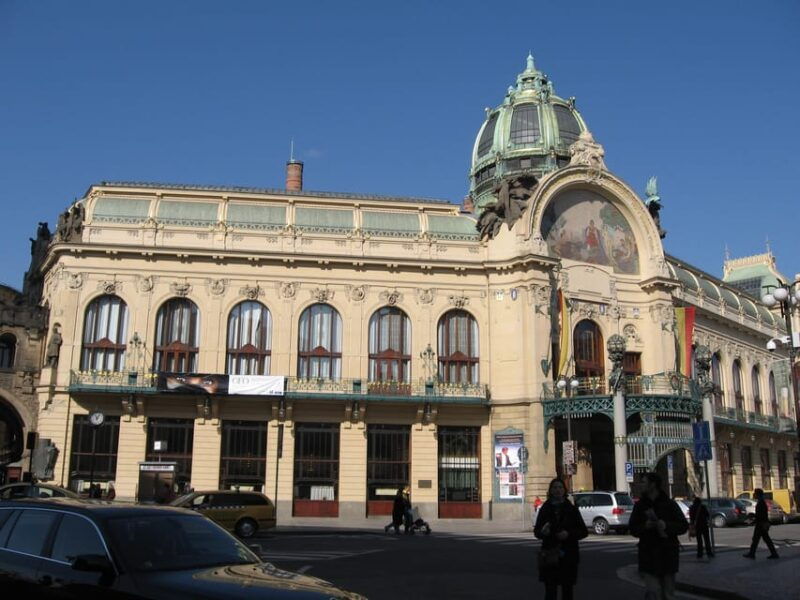 prague-old-town-and-jewish-quarter-guided-walking-tour
