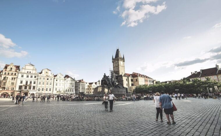 prague-old-town-and-jewish-quarter-guided-walking-tour
