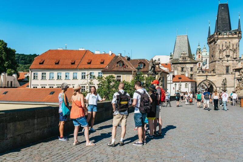 prague-old-town-astronomical-clock-and-underground-tour