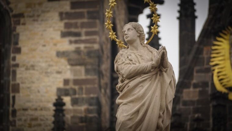 prague-old-town-highlights-hidden-gems-guided-tour